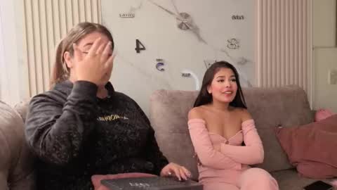 Abella online show from October 21, 1:45 pm