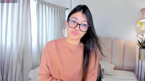 Snapshot of abella_ruiz chatting on February 3, 7:31 pm Abella Ruiz online show from February 3, 7:31 pm