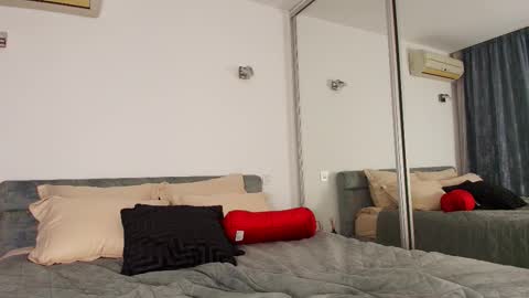 Mermaid online show from January 12, 8:03 pm