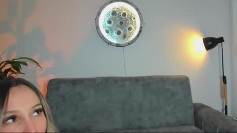  Abella and Kendra  online show from January 8, 9:06 pm