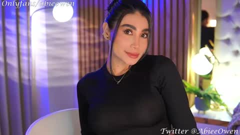 abie_owen online show from February 19, 9:14 pm