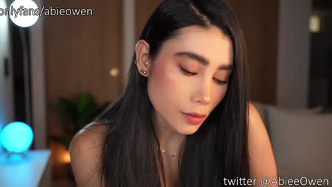 abie_owen online show from March 6, 11:34 pm