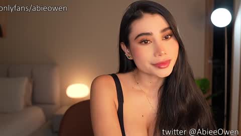 abie_owen online show from March 26, 12:17 am