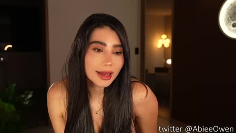 Snapshot of abie_owen chatting on May 16, 1:02 am abie_owen online show from May 16, 1:02 am