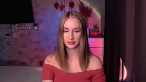 Snapshot of abigail_flex chatting on September 20, 6:42 pm Anna online show from September 20, 6:42 pm