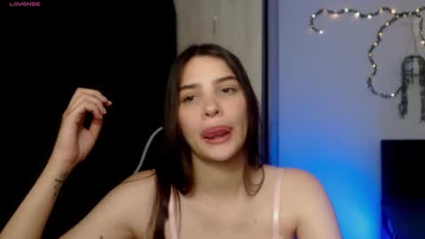 Snapshot of abigail_monroe__ chatting on May 30, 3:47 am abigail_monroe__ online show from May 30, 3:47 am
