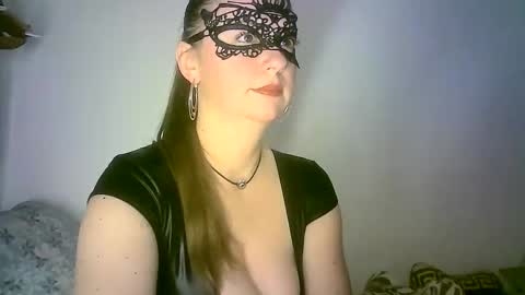 Snapshot of abigailove4u chatting on December 11, 5:00 am GoldenFish online show from December 11, 5:00 am