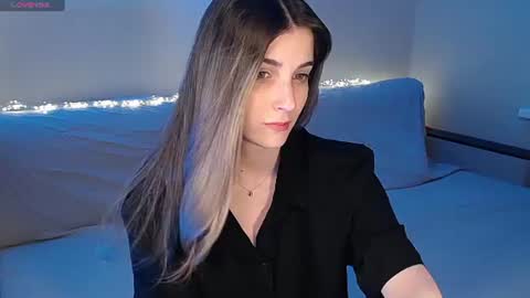 Abigail online show from July 2, 5:30 pm
