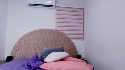 Abigail online show from December 4, 2:54 am