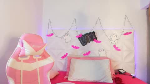 Abril  online show from October 29, 9:33 am