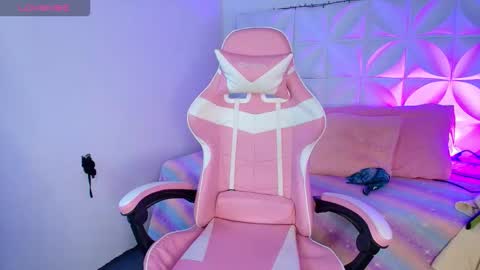 Abril  online show from November 8, 9:20 am