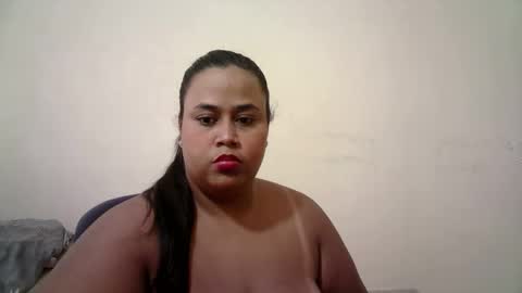 Snapshot of abril__ass chatting on May 2, 12:43 pm abril__ass online show from May 2, 12:43 pm
