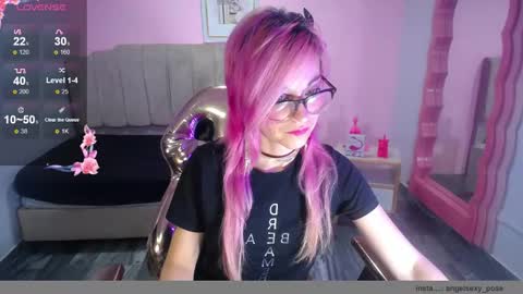 abril_ch_ online show from November 1, 10:50 am