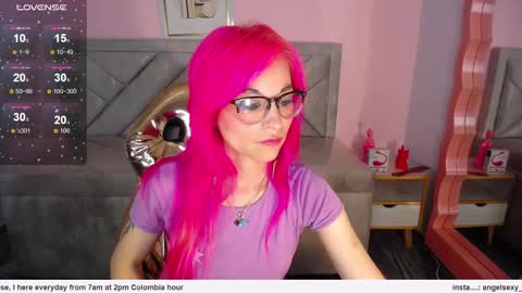 Snapshot of abril_ch_ chatting on February 5, 12:21 pm abril_ch_ online show from February 5, 12:21 pm