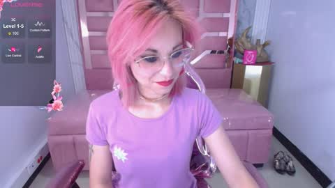 Snapshot of abril_ch_ chatting on March 12, 12:22 pm abril_ch_ online show from March 12, 12:22 pm