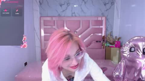 Snapshot of abril_ch_ chatting on March 13, 12:45 pm abril_ch_ online show from March 13, 12:45 pm