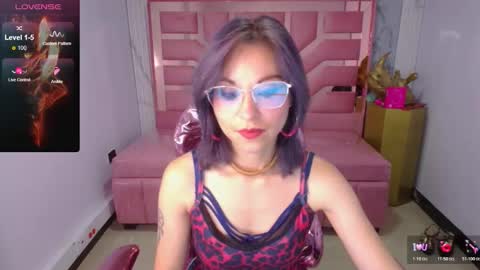 Snapshot of abril_ch_ chatting on March 23, 12:09 pm abril_ch_ online show from March 23, 12:09 pm