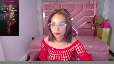 Snapshot of abril_ch_ chatting on April 8, 12:27 pm abril_ch_ online show from April 8, 12:27 pm