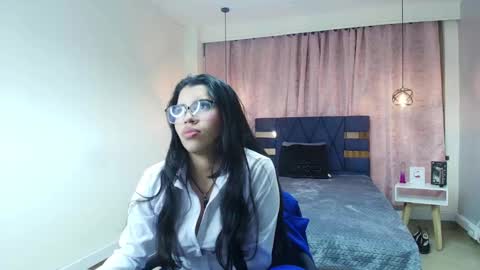 Snapshot of abril_matthews chatting on February 14, 4:15 am ABRIL MATTHEWS online show from February 14, 4:15 am