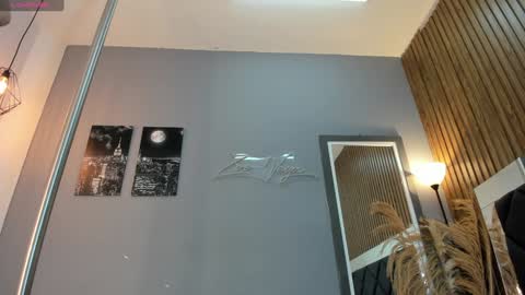 Snapshot of abril_ricci chatting on February 9, 3:11 am Abril  online show from February 9, 3:11 am