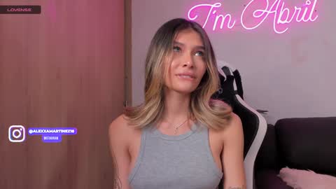 My name is Alexa. Please say hello I like to chat with you. If you have requests please use tip online show from December 5, 2:31 am