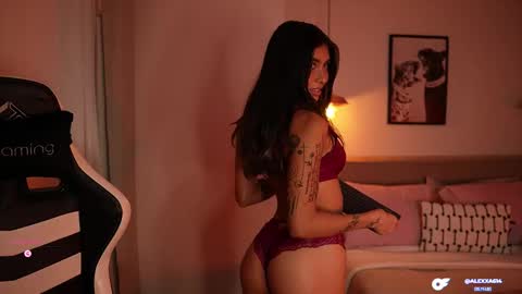 Snapshot of abril_w18 chatting on January 9, 11:17 pm My name is Alexa. Please say hello I like to chat with you. If you have requests please use tip online show from January 9, 11:17 pm