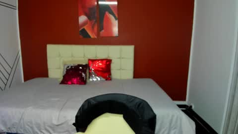 ABRIL online show from December 26, 8:00 pm