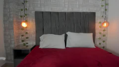 abrilsantana_ online show from November 14, 4:22 am