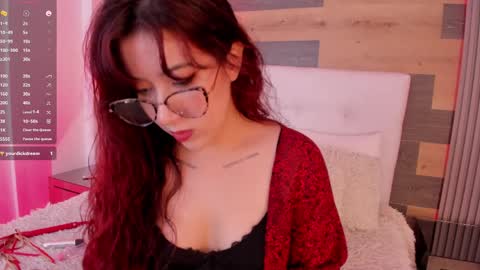 abrilsnow online show from June 8, 11:54 am