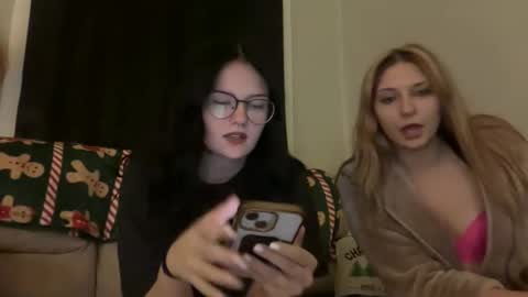 Snapshot of abs7719 chatting on November 8, 2:01 am Abs online show from November 8, 2:01 am