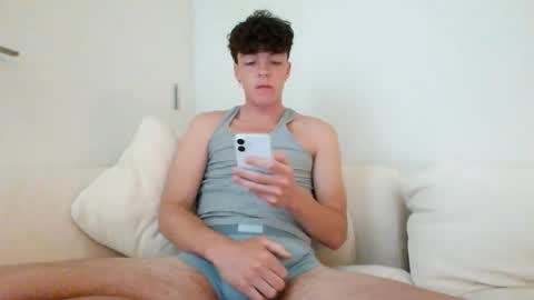acascioz online show from May 29, 7:56 pm