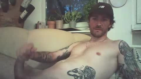 Snapshot of achix2704 chatting on June 30, 8:32 pm achix2704 online show from June 30, 8:32 pm