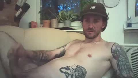 Snapshot of achix2704 chatting on July 10, 8:22 pm achix2704 online show from July 10, 8:22 pm