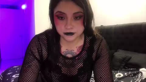Snapshot of acid_alice666 chatting on June 22, 10:34 am Alice online show from June 22, 10:34 am