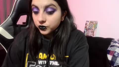 Snapshot of acid_alice666 chatting on June 24, 2:10 am Alice online show from June 24, 2:10 am