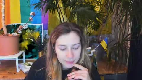 Melanie online show from October 10, 6:29 pm