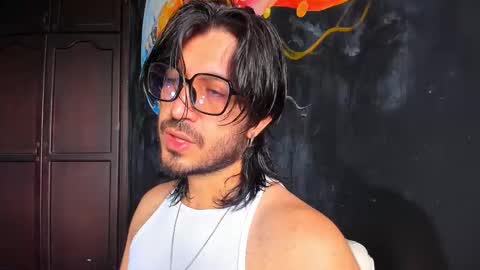 R. online show from November 1, 3:14 pm