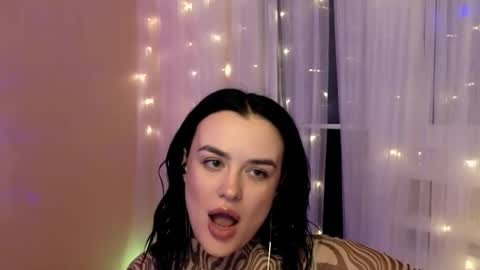 my inst   love inside 17 online show from December 2, 12:19 am