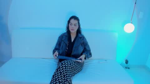 Snapshot of ada_monroe10 chatting on January 7, 1:46 pm online show from January 7, 1:46 pm