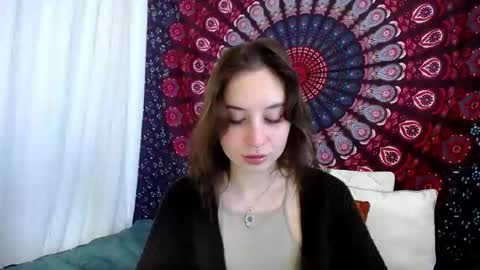 Adalyn online show from December 3, 7:38 am