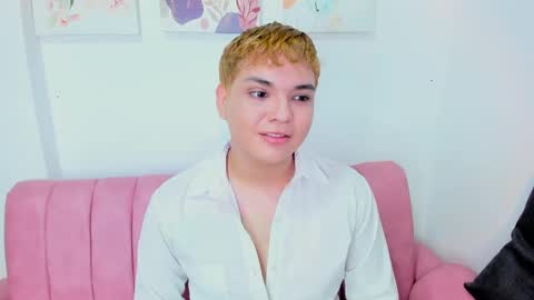 Snapshot of adam_angelss chatting on February 25, 7:14 pm adam angelss online show from February 25, 7:14 pm