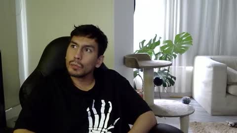 Snapshot of adam_evehotroom chatting on October 17, 6:43 pm adam_evehotroom online show from October 17, 6:43 pm