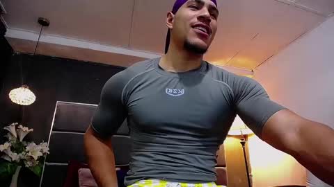 Snapshot of adam_fit19cm chatting on October 2, 1:51 pm adam_fit19cm online show from October 2, 1:51 pm