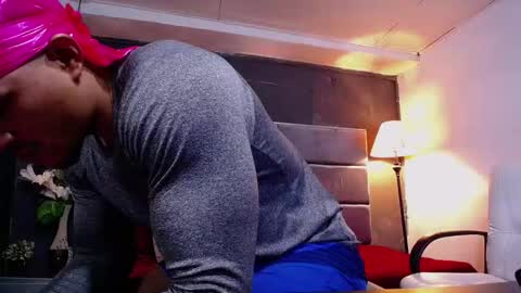 Snapshot of adam_fit19cm chatting on October 9, 2:04 pm adam_fit19cm online show from October 9, 2:04 pm