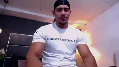Snapshot of adam_fit19cm chatting on October 20, 1:55 pm adam_fit19cm online show from October 20, 1:55 pm
