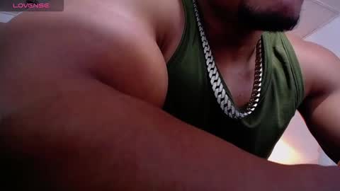 Snapshot of adam_fit19cm chatting on November 4, 1:54 pm adam_fit19cm online show from November 4, 1:54 pm