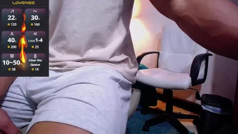 Snapshot of adam_fit19cm chatting on November 19, 1:55 pm adam_fit19cm online show from November 19, 1:55 pm