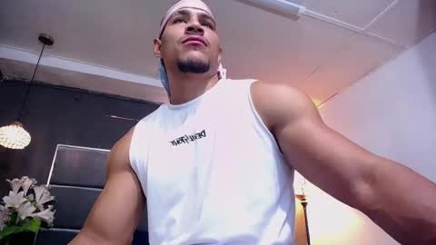 Snapshot of adam_fit19cm chatting on November 21, 1:43 pm adam_fit19cm online show from November 21, 1:43 pm