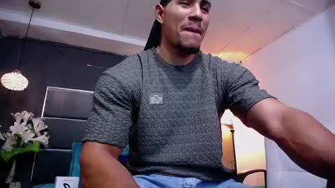 Snapshot of adam_fit19cm chatting on November 24, 2:06 pm adam_fit19cm online show from November 24, 2:06 pm