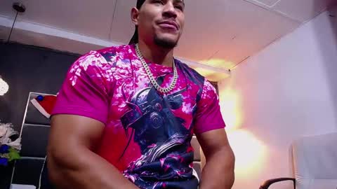 Snapshot of adam_fit19cm chatting on December 3, 1:53 pm adam_fit19cm online show from December 3, 1:53 pm